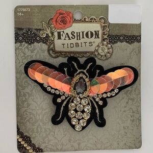 NWT Fashion Tidbits Bee Pin Brooch Rhinestones Sequins Faux Stone Black Ages 14+